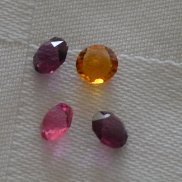 South Hill Designs 19" Rose-gold Tone Crystal Locket - Picture 8 of 9